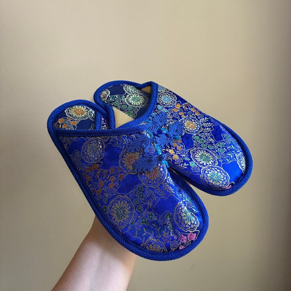 Hong Kong authentic blue embroidered house slippers women's size 36-37 (US 6)